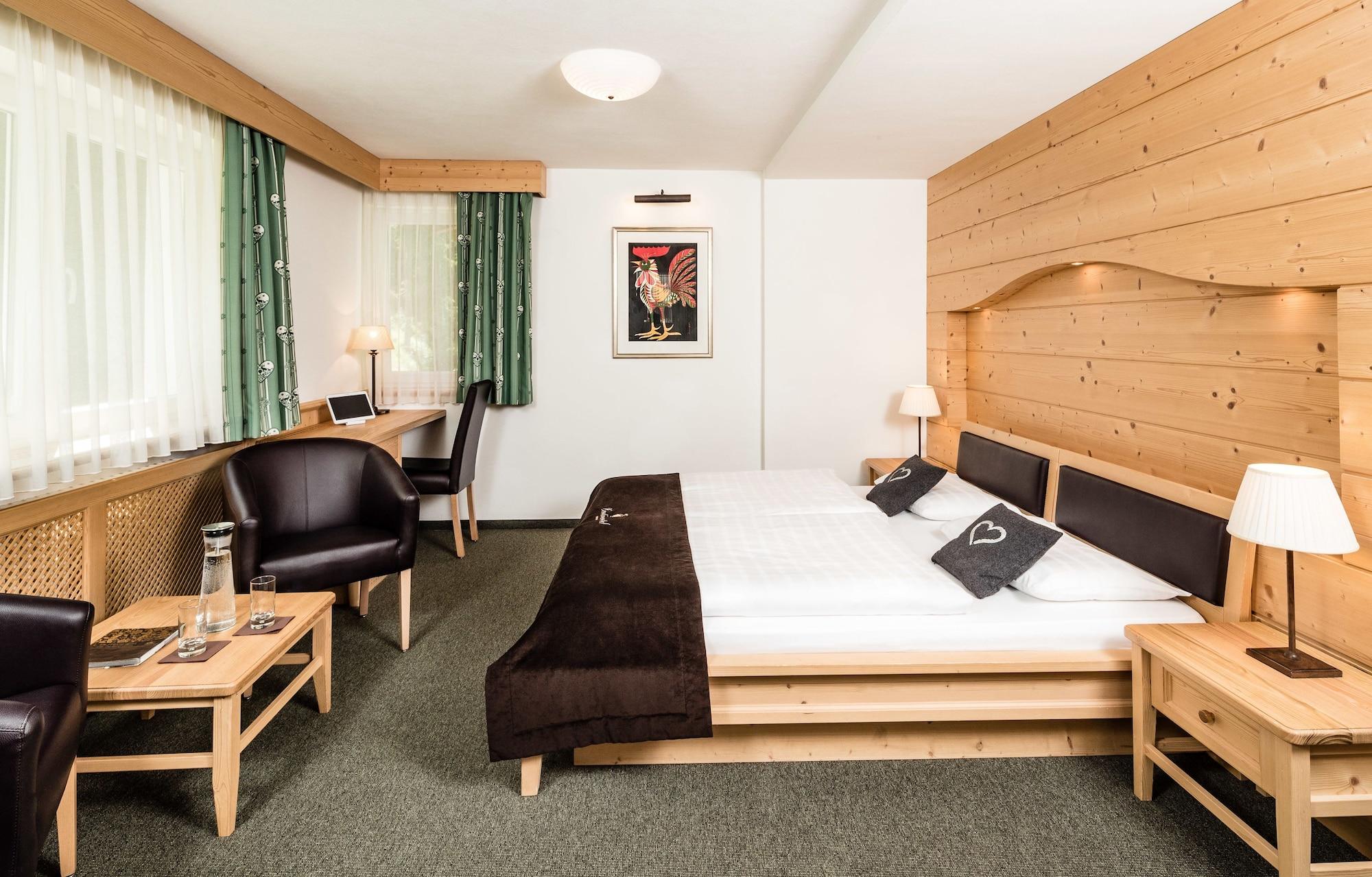 Hotel Continental Dolomites Selva di Val Gardena Extérieur photo