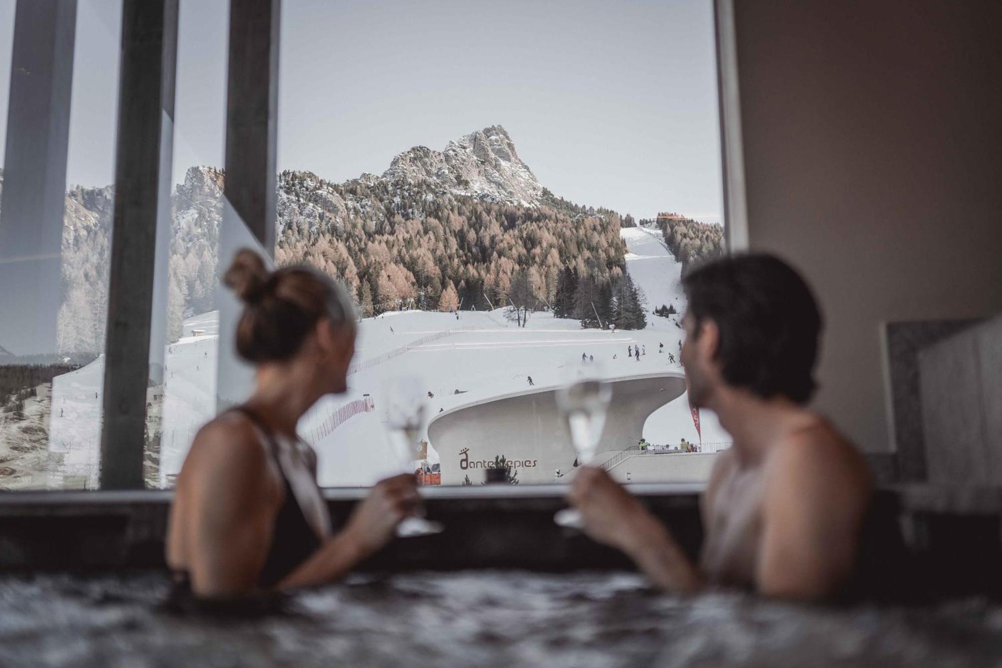 Hotel Continental Dolomites Selva di Val Gardena Extérieur photo