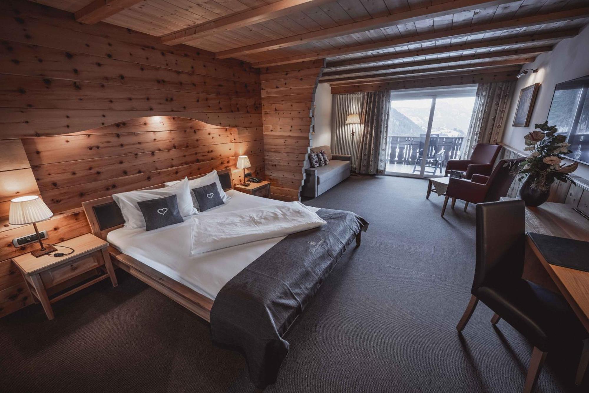 Hotel Continental Dolomites Selva di Val Gardena Extérieur photo