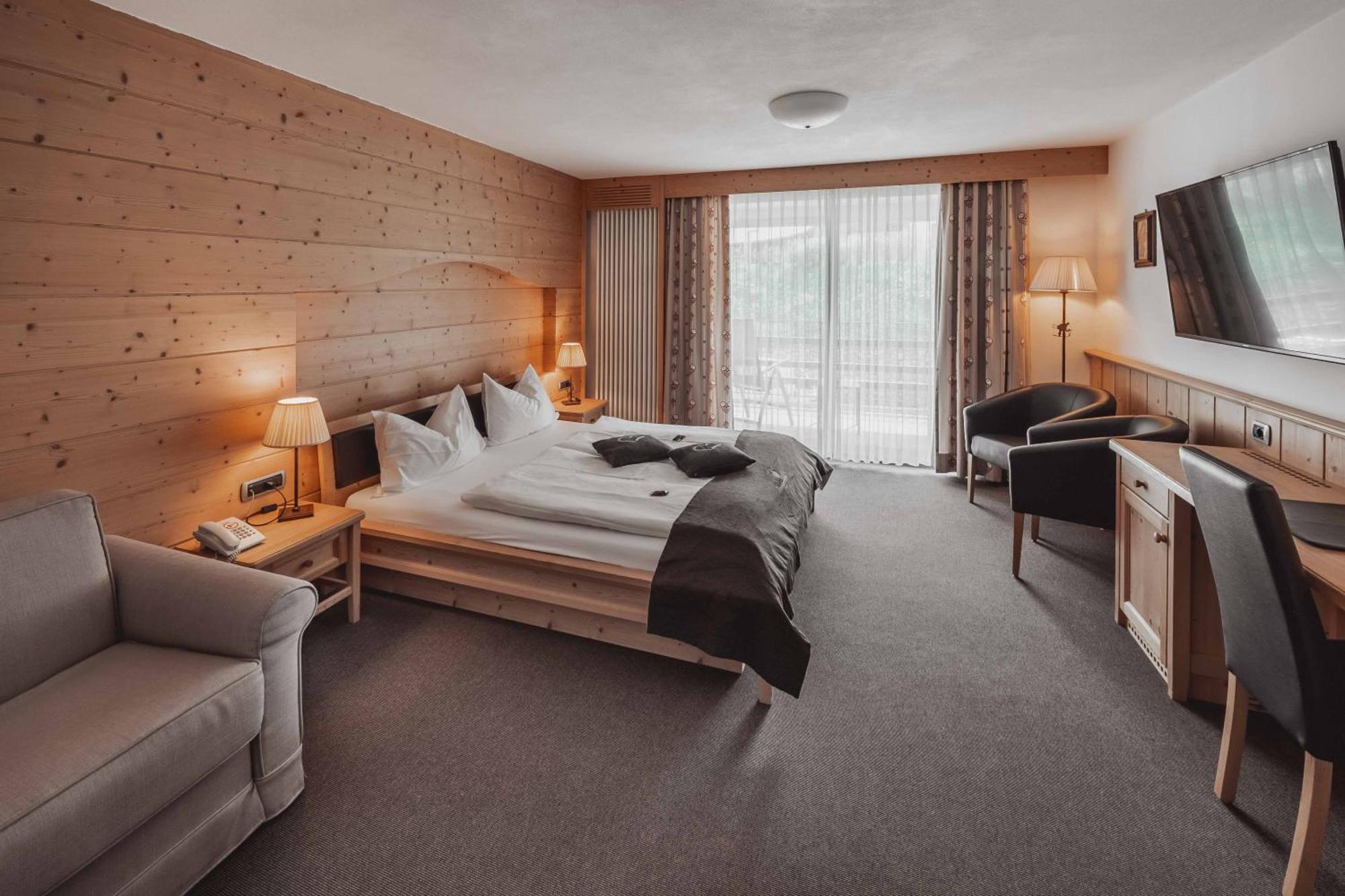 Hotel Continental Dolomites Selva di Val Gardena Extérieur photo